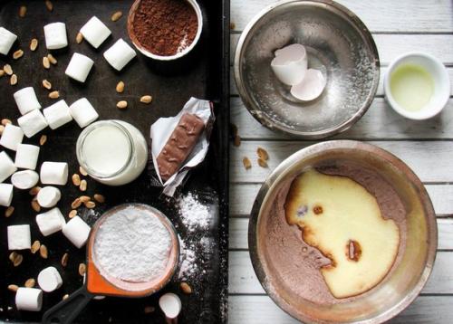 Пончики Сникерс.  Для пончиков: 02