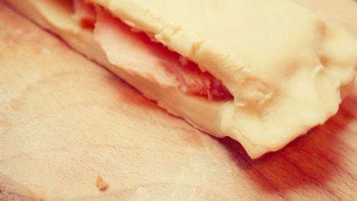 Слоёные косички с курицей и сыром. 03