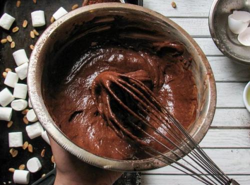 Пончики Сникерс.  Для пончиков: 03