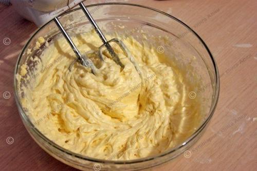 Медовое пирожное с начинкой. 01