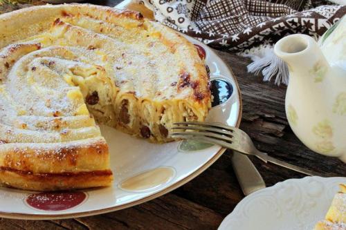 Блинная улитка с творожной начинкой.