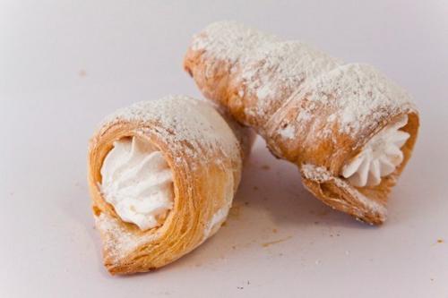 Слоеные трубочки с белковым кремом. 04