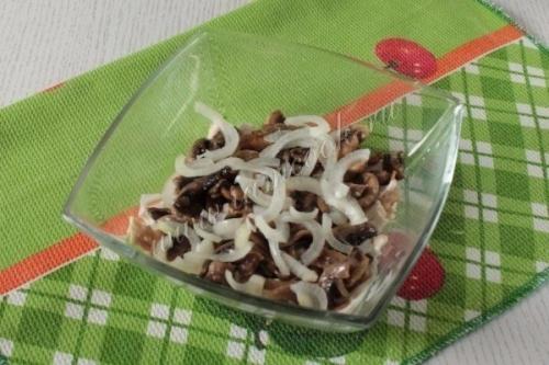 Салат с ананасами, курицей и грибами. 04 Салат с ананасами, курицей и грибами. 04