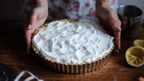 Лимонный пирог с меренгой. 08 Лимонный пирог с меренгой. 08