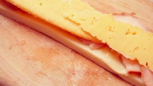 Слоёные косички с курицей и сыром. 02