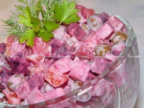 Салат Каприз.  Нам потребуется: