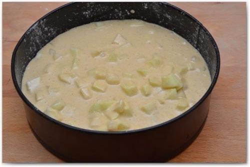 Очень вкусная шарлотка. 05