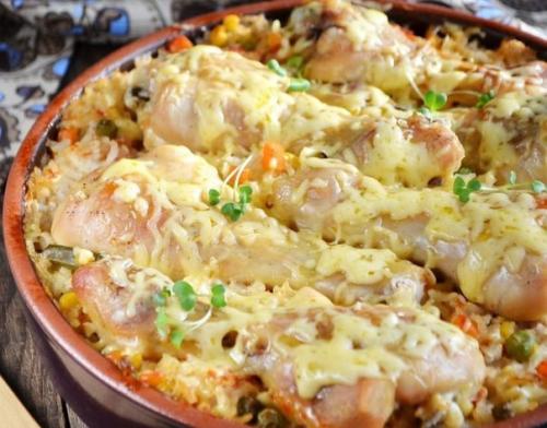Куриные ножки, запеченные с рисом и овощами?