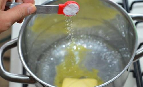 Профитроли.
Отличные рецепты на новый год.