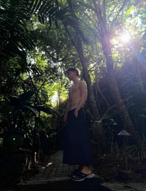 Ваня дмитриенко отдохнул на Шри-Ланке вместе с Анной пересильд.  