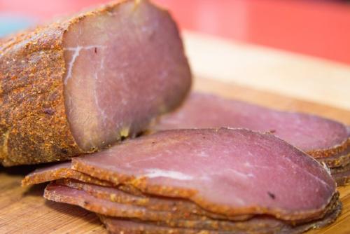 Пряное вяленое мясо.