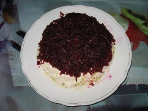 Салат с курицей и свеклой. 03