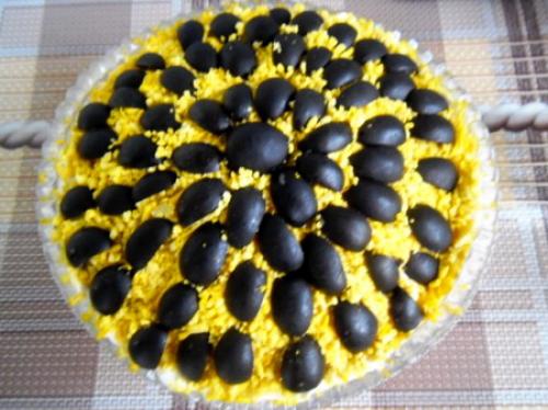 Салат Черная Жемчужина.