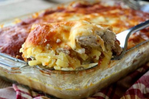 Картофельная запеканка с курицей по-французски.