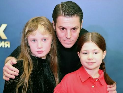 Бывший муж Екатерины Климовой показал редкое фото с маленькой дочерью. 02