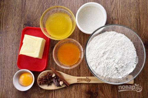 Пряное новогоднее печенье. 01