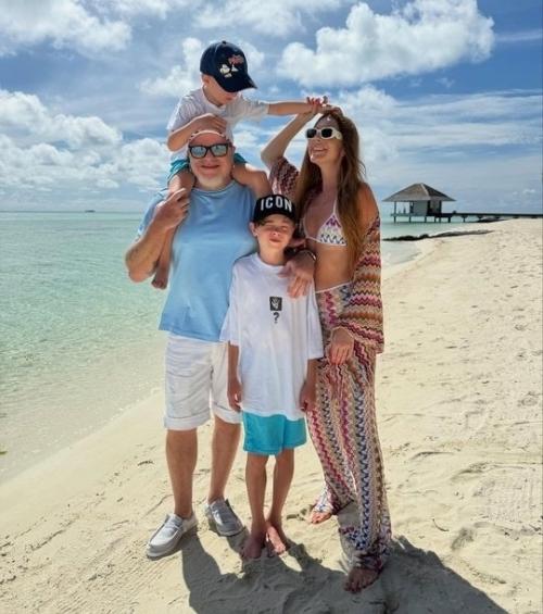 Наталья подольская и Владимир Пресняков с сыновьями отдыхают на Мальдивах. 02