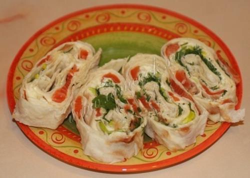 Закусочные рулеты с красной рыбой. 03