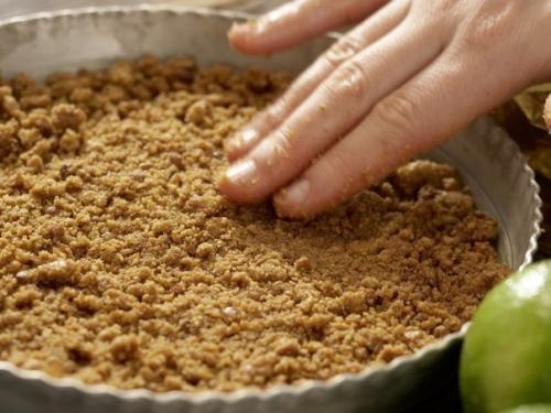 Торт - безе с лаймовым кремом. 03