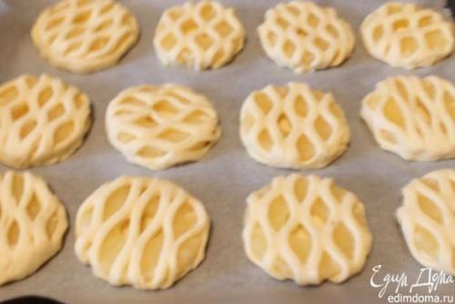 Слойки с ананасом. 04