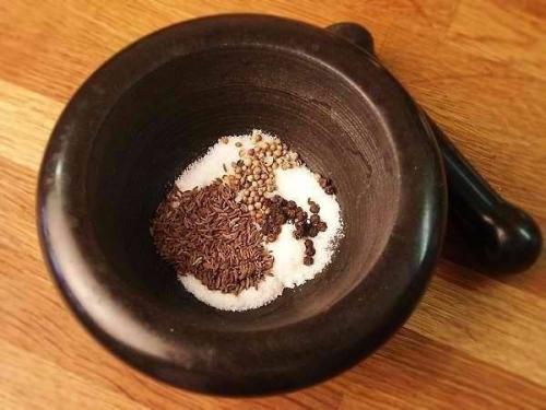 Новогодний гусь с яблоками и тмином. 01