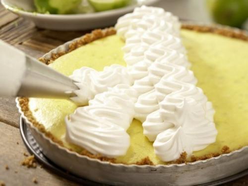 Торт - безе с лаймовым кремом. 08