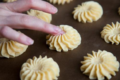 Печенье Курабье.  Эти вкусные печенюшки можно легко приготовить всего за 20 минут! 07