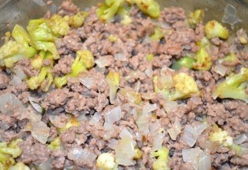 Открытый мясной пирог из картофельного теста. 01