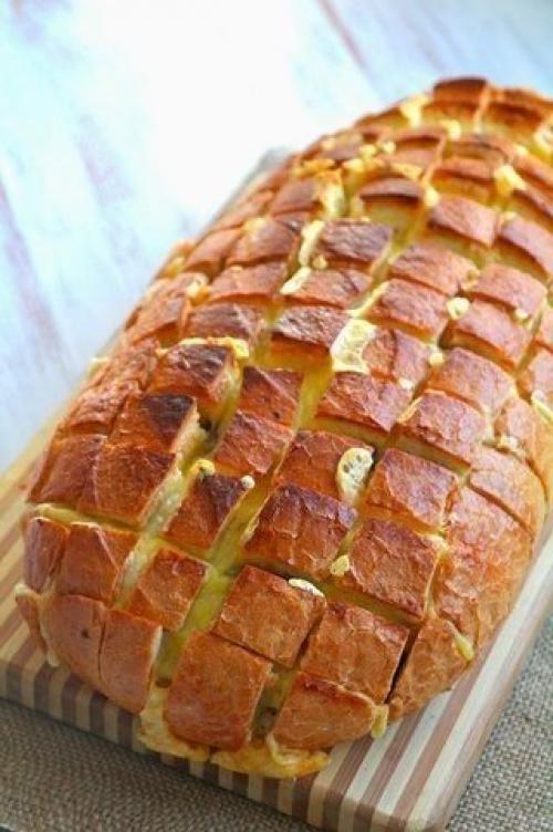 Сырный хлеб с грибами.