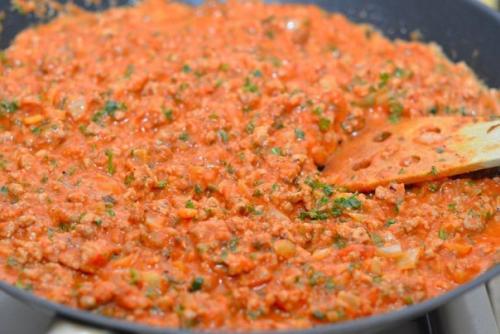 Соус болоньезе.  Ингредиенты: 05