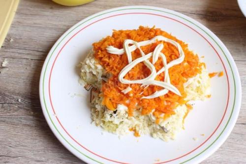 Рецепт новогодний салат собачка к новому году 2018. 05