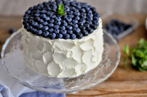 Шоколадно - черничный муссовый торт?