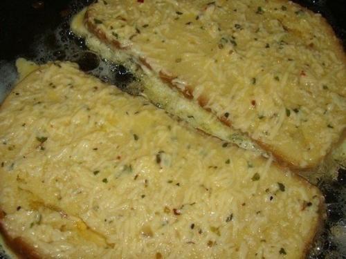 Гренки сырные.  Ингредиенты: 04