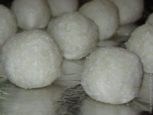 Кокосовые конфетки.  Ингредиенты: 01