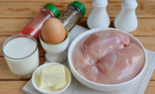 Домашние сосиски с курицей.