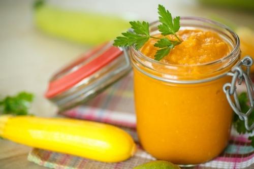 Икра кабачковая с корнем петрушки.