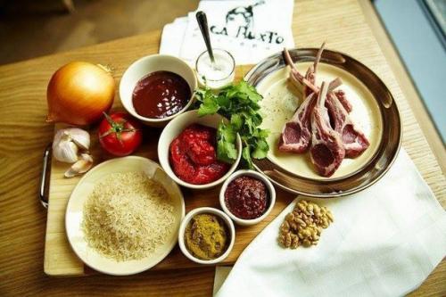 Харчо. Ингредиенты. Баранина на косточке - 300 г. Харчо. Ингредиенты. Баранина на косточке - 300 г.