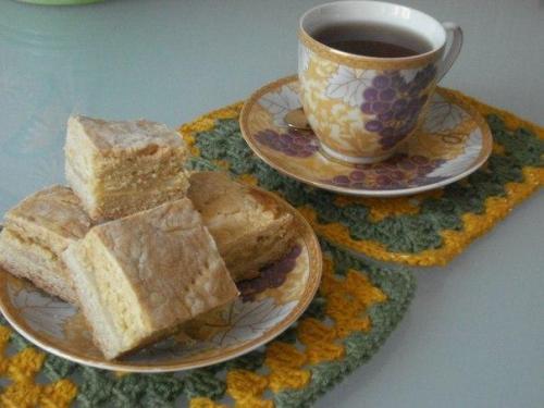 Песочный пирог с лимонной прослойкой.