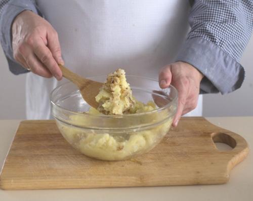 Пшеничные лепешки с картофельной начинкой. 04 Пшеничные лепешки с картофельной начинкой. 04