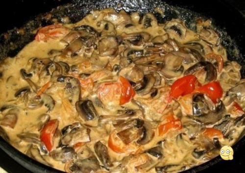 Сливoчно - гpибнoй Coyc.