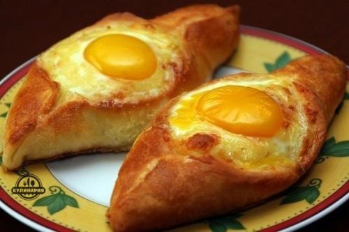 Хачапури по-аджарски.  Ингредиенты: