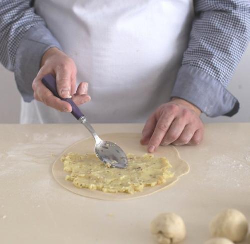 Пшеничные лепешки с картофельной начинкой. 05 Пшеничные лепешки с картофельной начинкой. 05