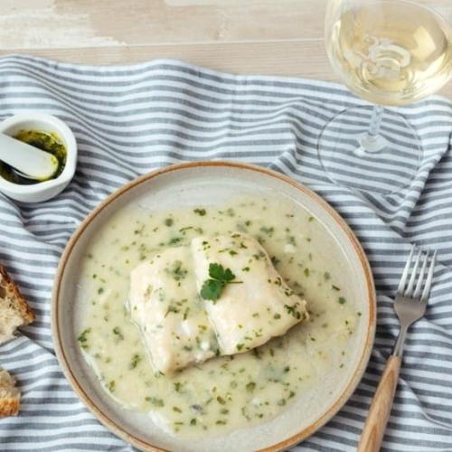 Вино и треска под соусом.