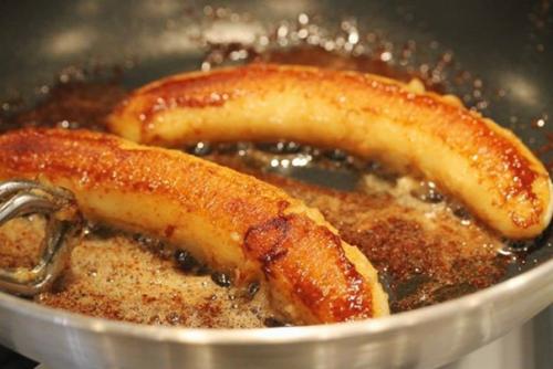 Десерт - мороженое с бананами и миндалем. 04 Десерт - мороженое с бананами и миндалем. 04