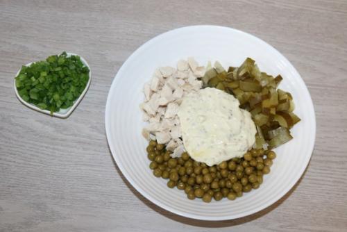 Салат Семейный.  Ингредиенты: 03