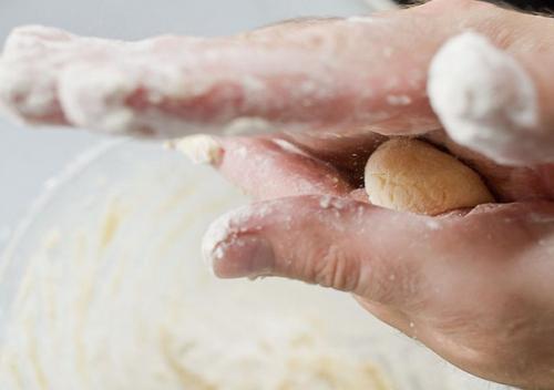 Творожные пончики в сахарной пудре. 03