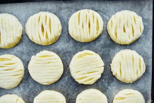 Слойки с ананасом. 05