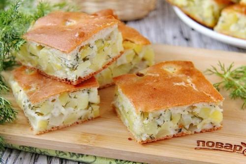 Заливной пирог с картошкой на кефире.