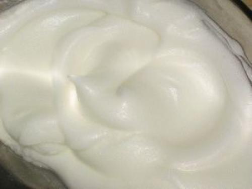 Белковый крем.   Белковый крем до последнего времени камнем преткновения оставался. 05