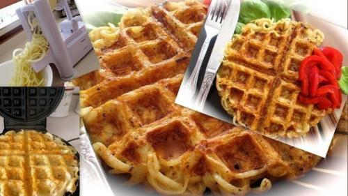 Картофельные вафли. Картофель (2 средних) натерла на спиральной терке.